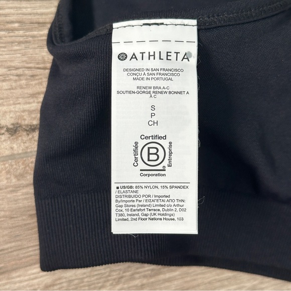 NWT Athleta Women’s Renew Sports Bra for A-C Cups in black size small - Picture 9 of 9